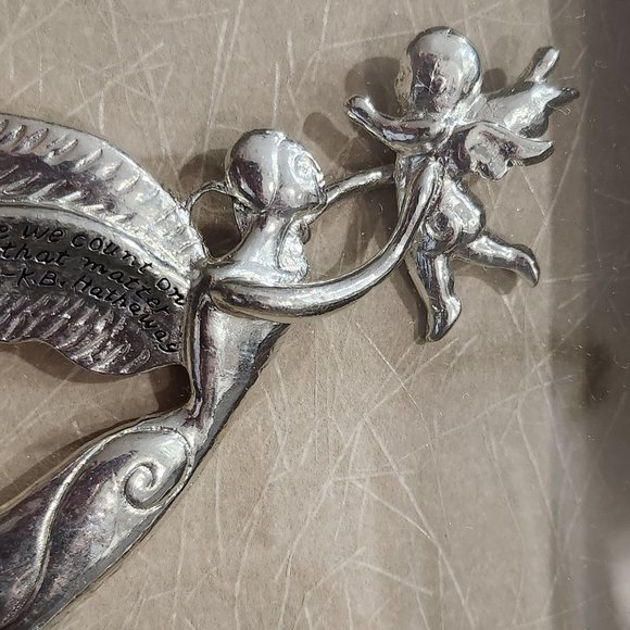 Gorgeous Framed Pewter Angel Mother Holding Angel Baby Ornament in Pewter Color - Picture 3 of 11